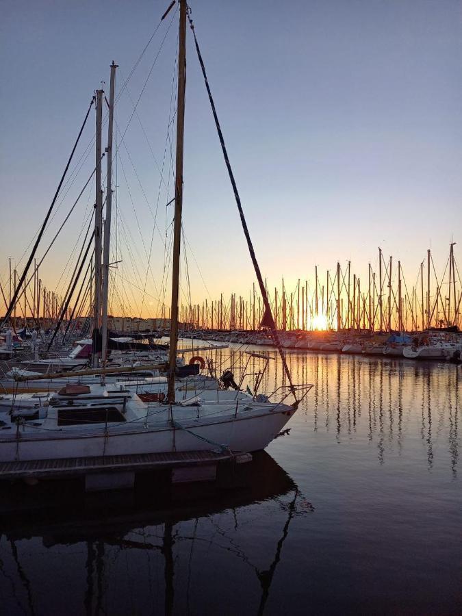 Le Clin D'Oeil Sur Le Port. Lejlighed Gruissan Eksteriør billede