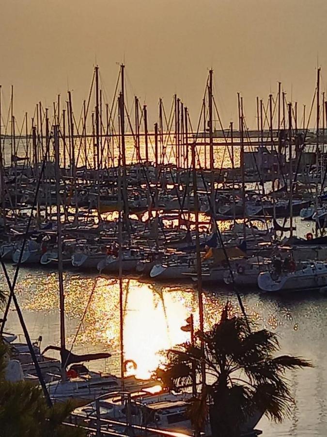 Le Clin D'Oeil Sur Le Port. Lejlighed Gruissan Eksteriør billede